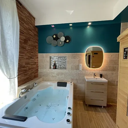 D'amour Et Detente Jacuzzi, Sauna Et Massage * Chartrettes