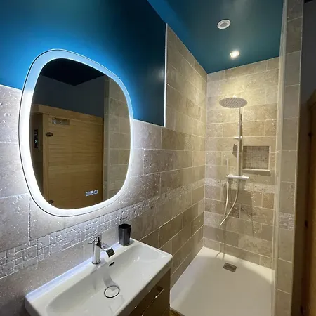 D'amour Et Detente Jacuzzi, Sauna Et Massage Apartmán